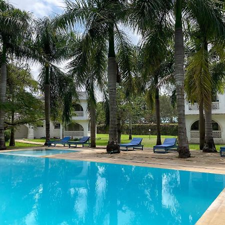 Royal Palms Apartment A4 Mombasa Exterior photo