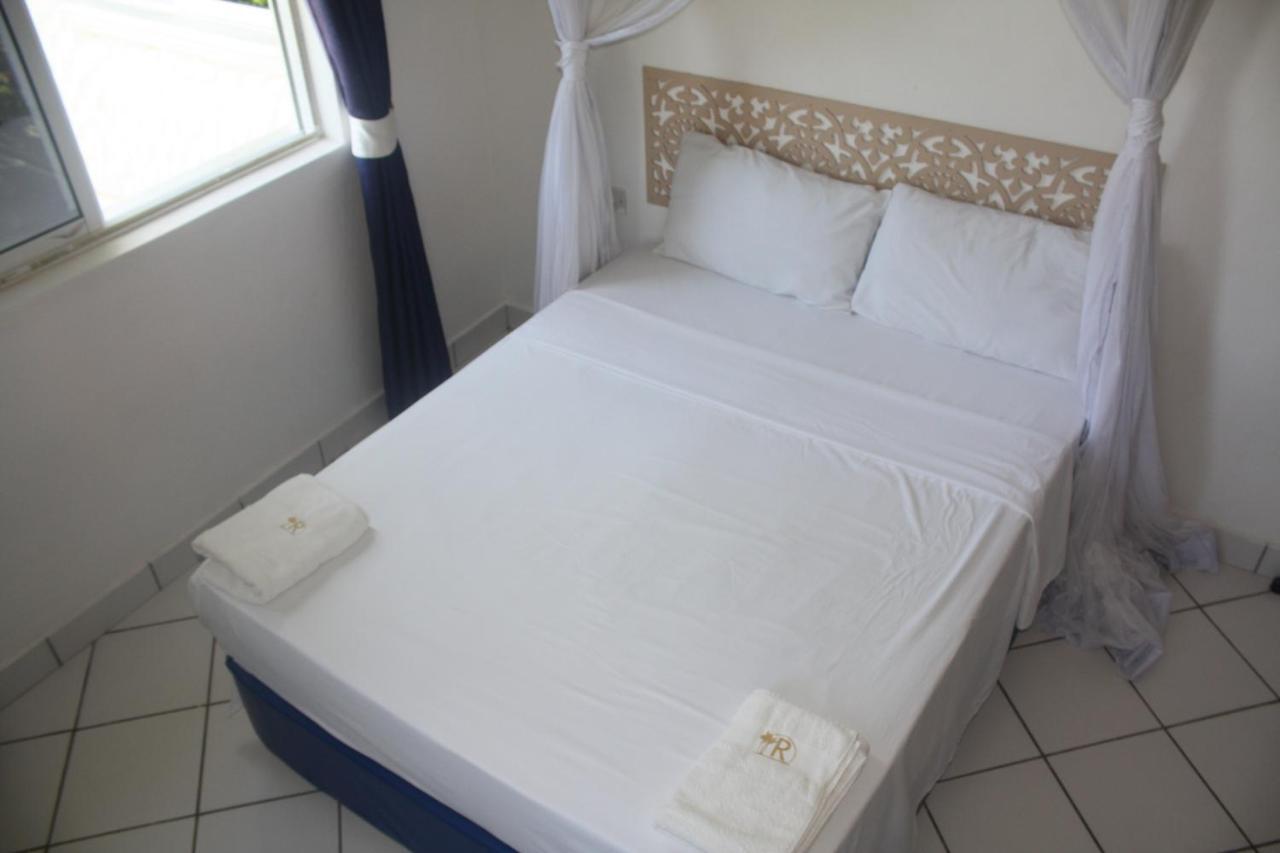 Royal Palms Apartment A4 Mombasa Exterior photo