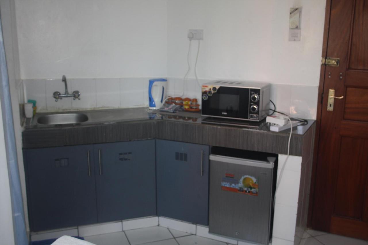 Royal Palms Apartment A4 Mombasa Exterior photo